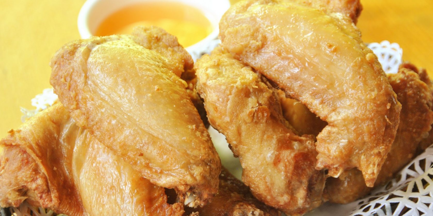 A26. 蒜香鸡翅 	Garlic Chicken Wings