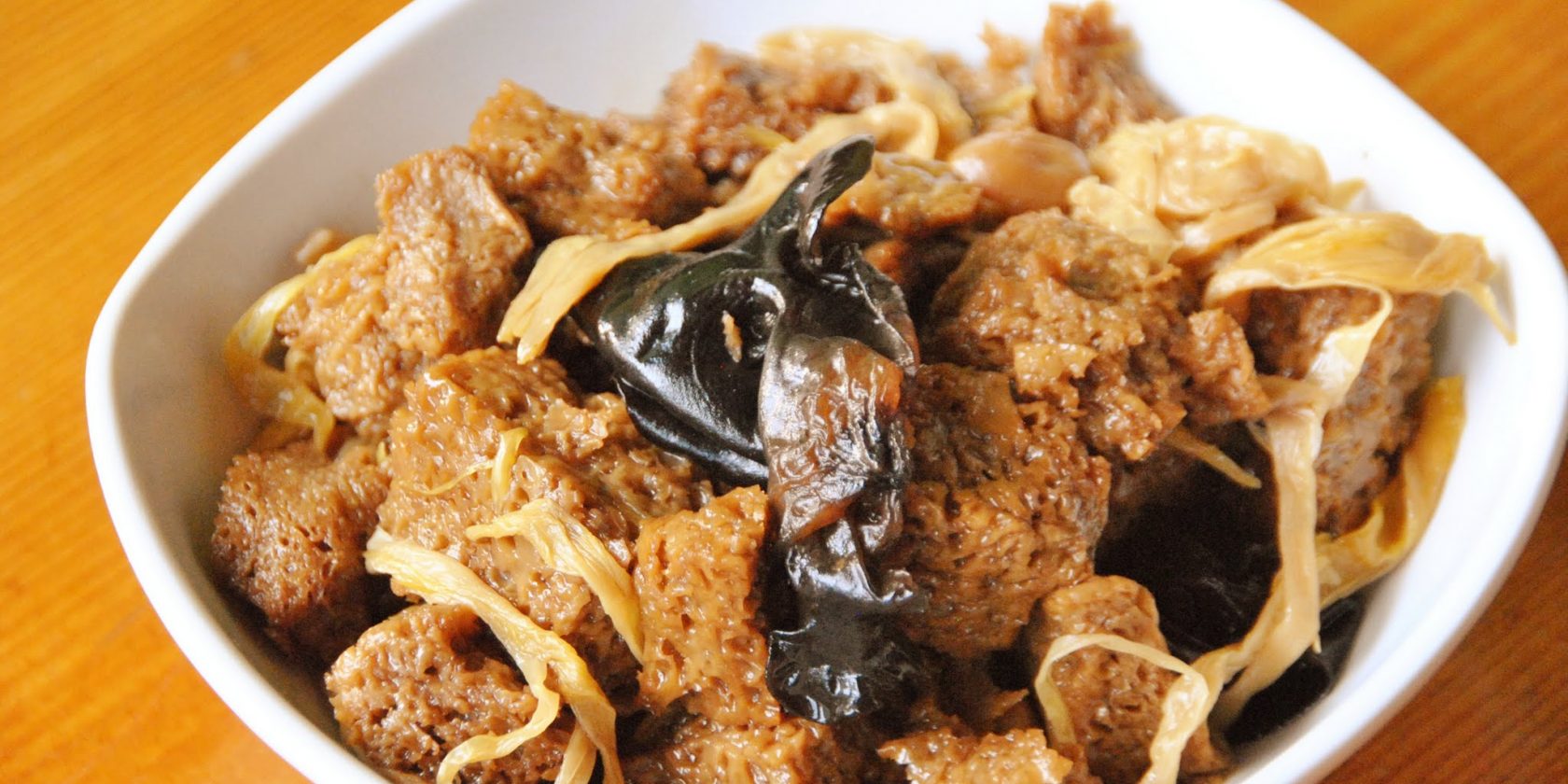 A3. 四鲜烤麸 		Four Treasure Tofu