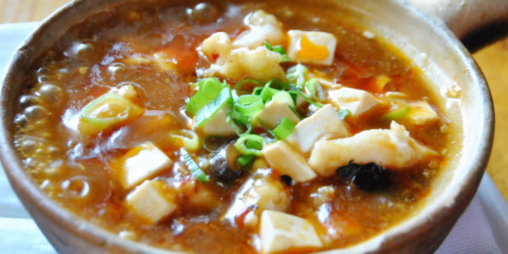 SD18. 麻辣豆腐鱼煲 	Spicy Fish and Tofu Hot Pot